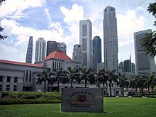 Parliament_House_and_the_Singapore_skyline_-_2002